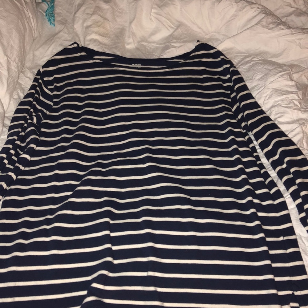 Long sleeve shirt.